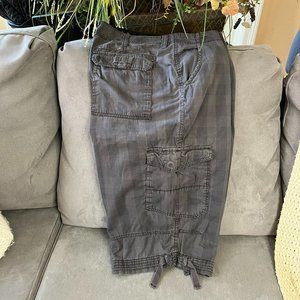 Arizona Gray cargo shorts Size 42